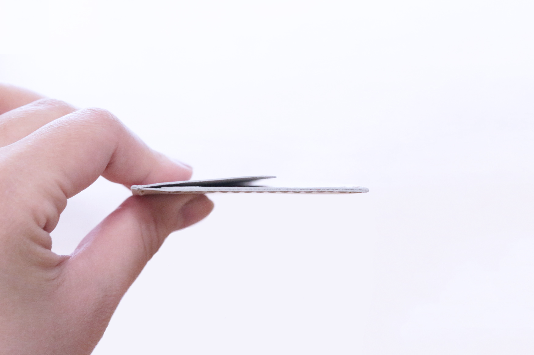 CARDRIDGE 0.5mmの薄さ