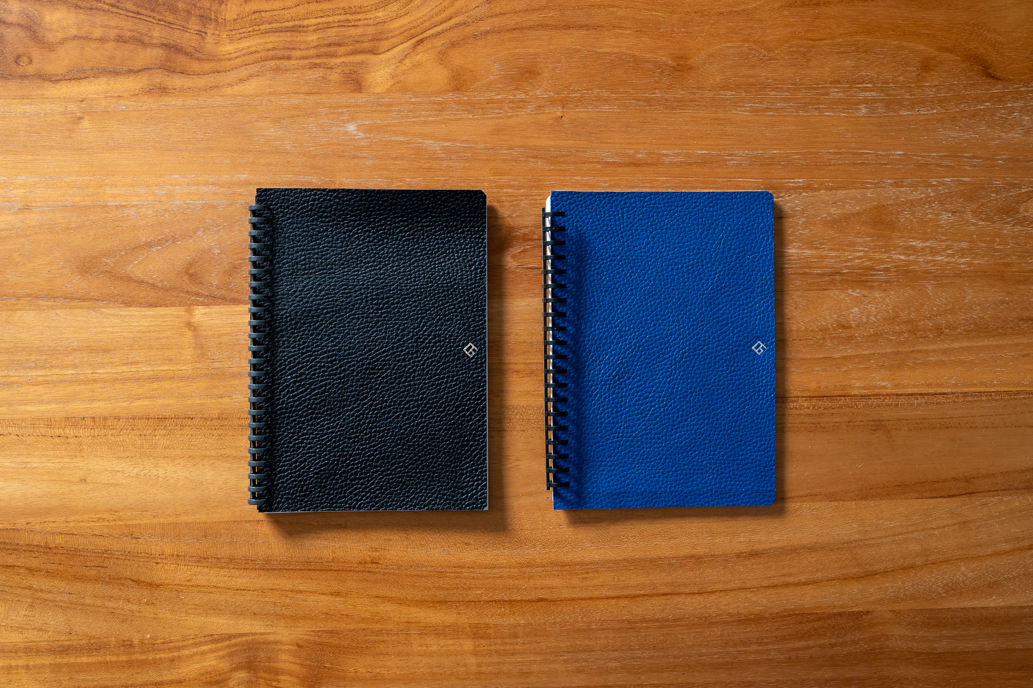 GRID LIFE PLANNER ブラックとブルー